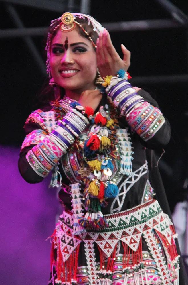 MEENA SAPERA AND GROUP
