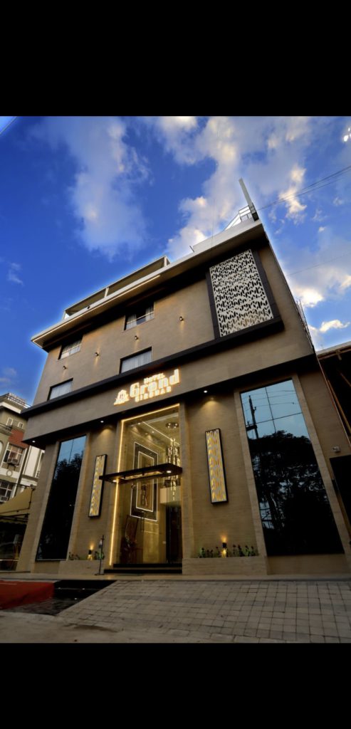 Hotel Grand Girdhar
