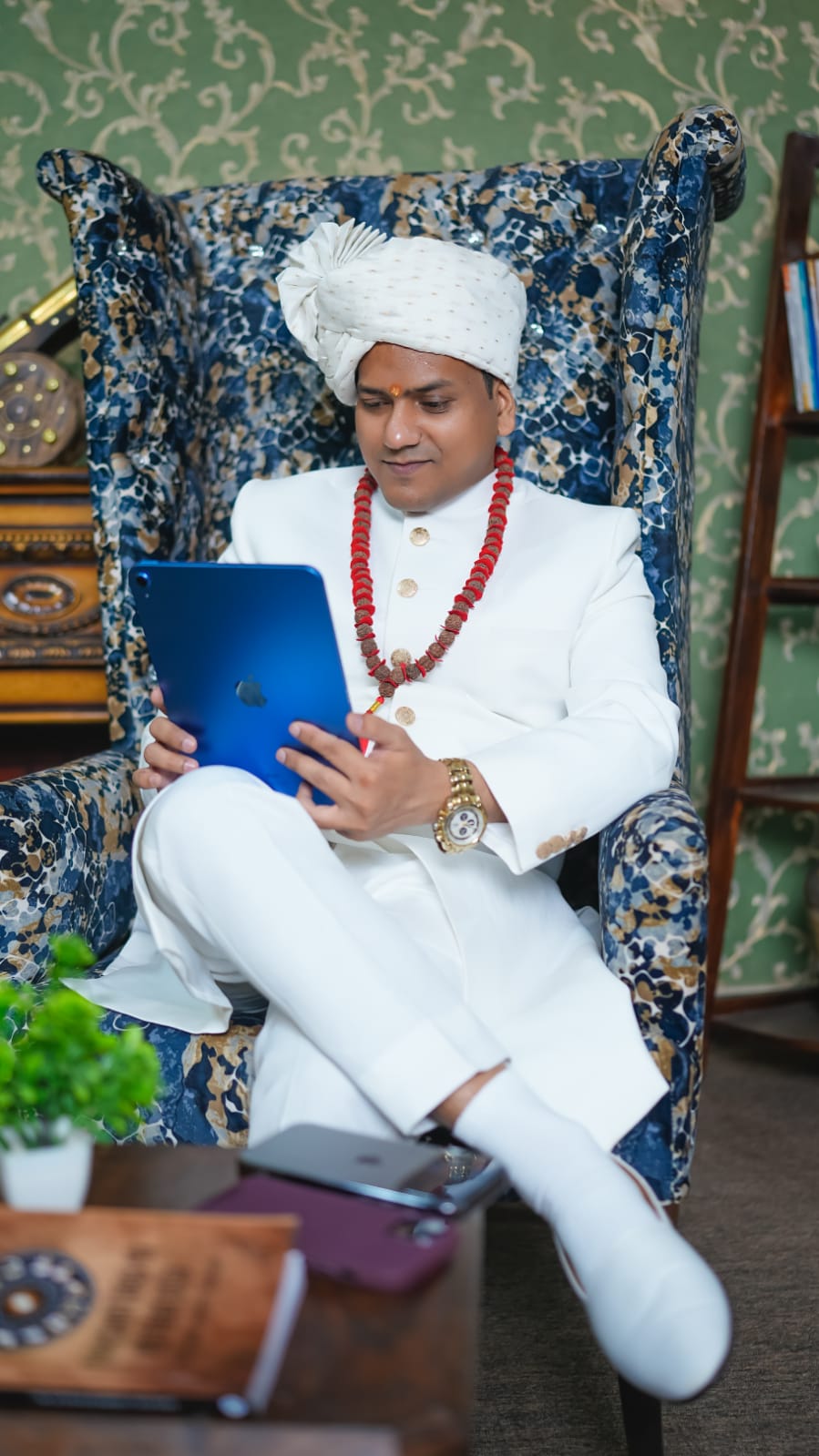 DR. KUNWAR HARSHIT RAJVEER